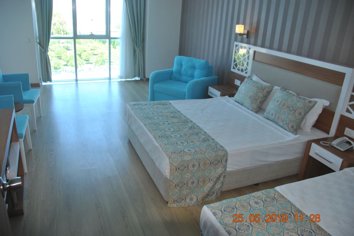 imagini hotel LONICERA RESORT
